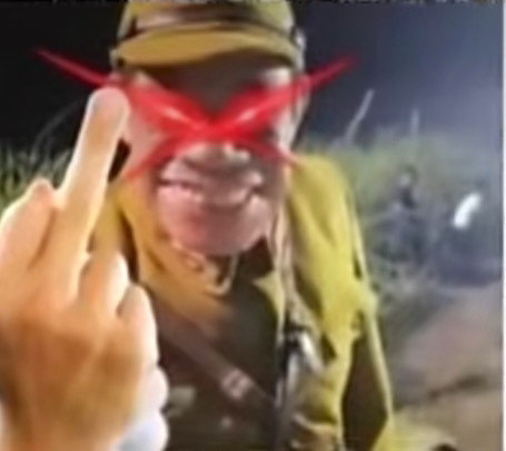 这个日本大佐是怎么了