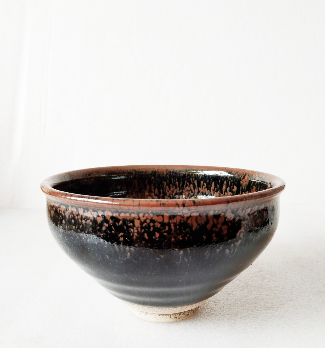 宋磁州窑黑釉油滴盏