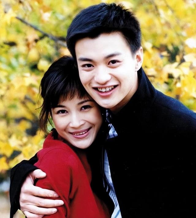 周一围与童蕾,那时候,无论颜值与气质都非常般配,不知道为何最终分道