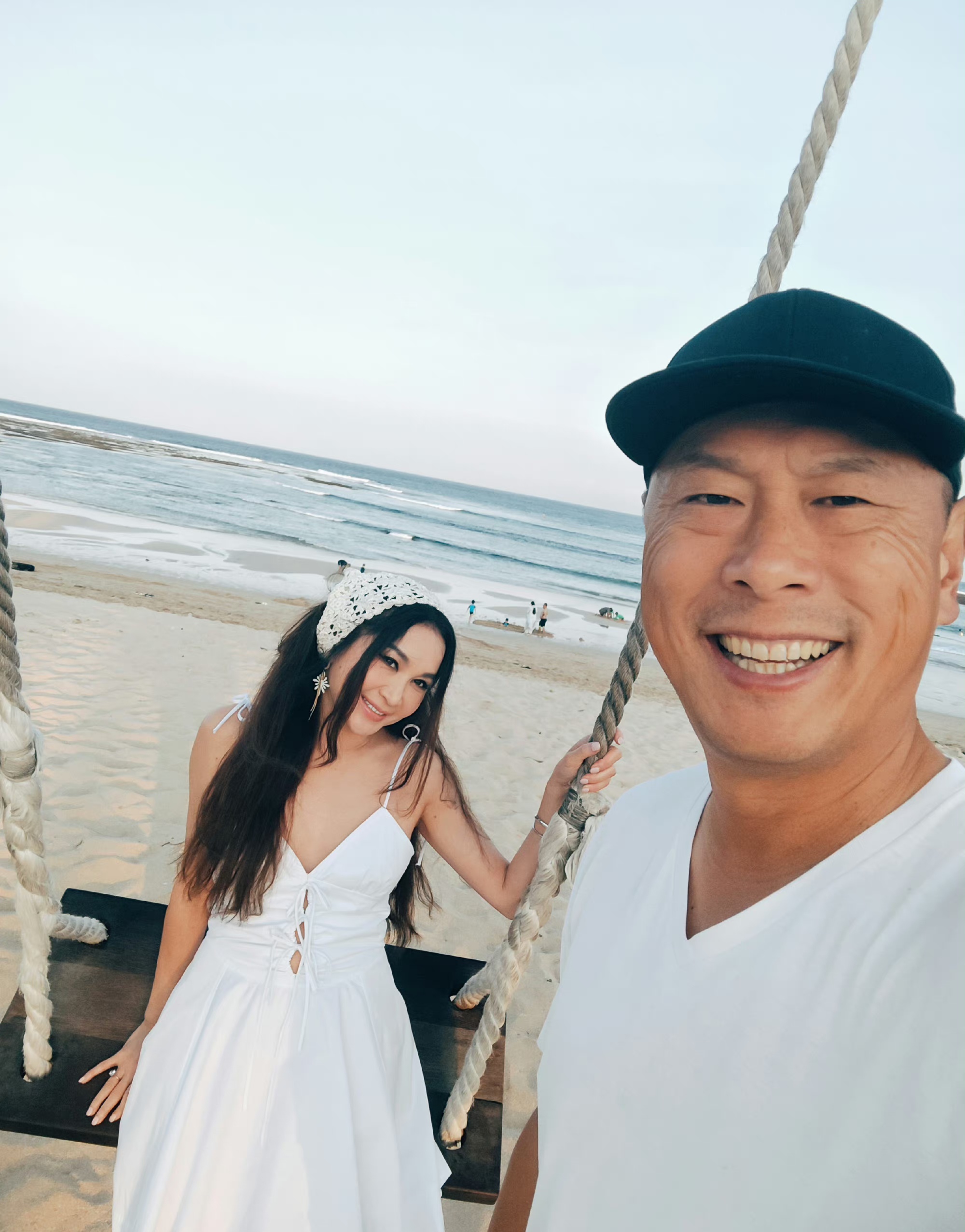 温碧霞最新全家福上线了!