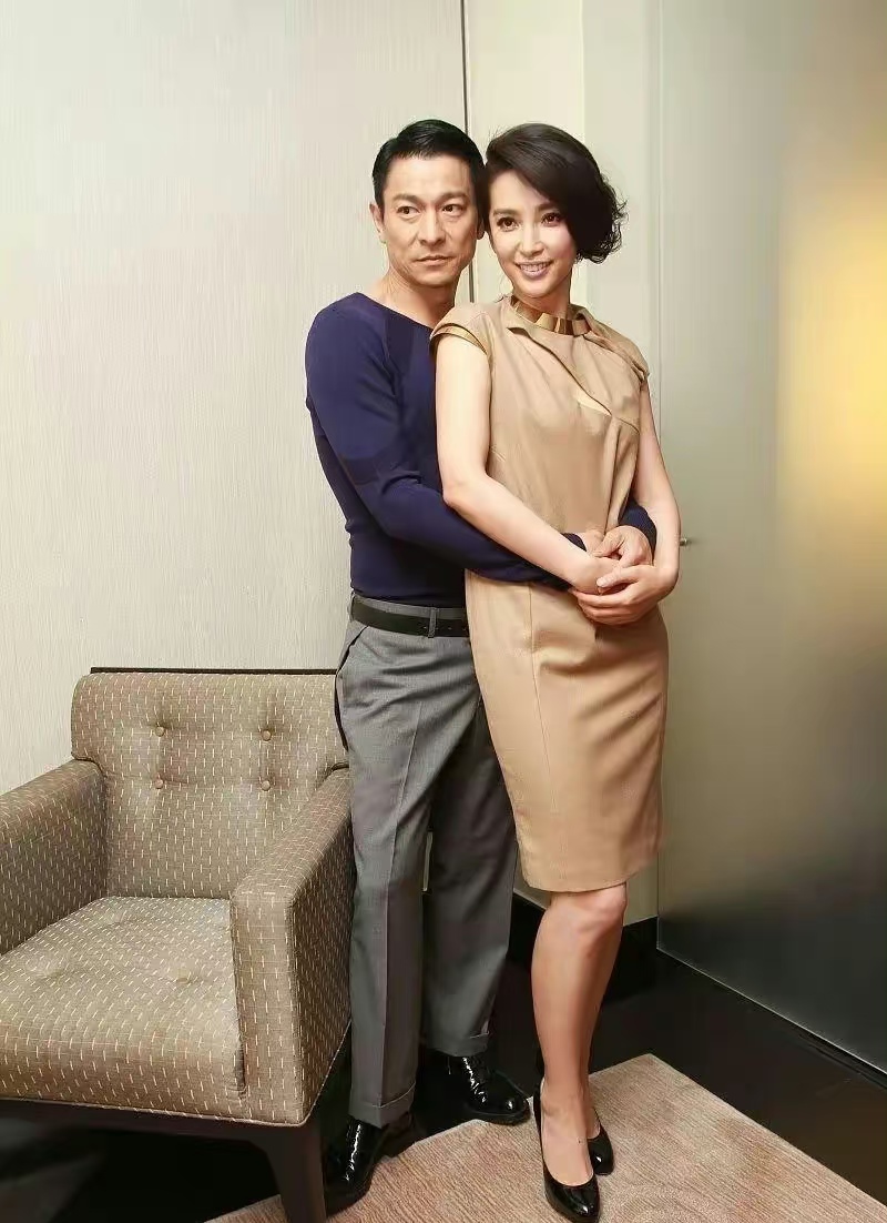 刘德华与李冰冰合照,彼此亲密无间,真心磕到粉丝心底里了!