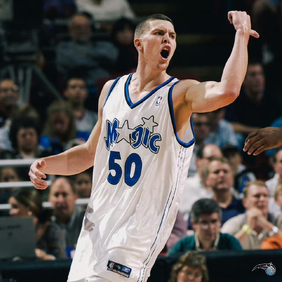 曾经的奥兰多魔术双子星,麦迪 & 迈克·米勒!