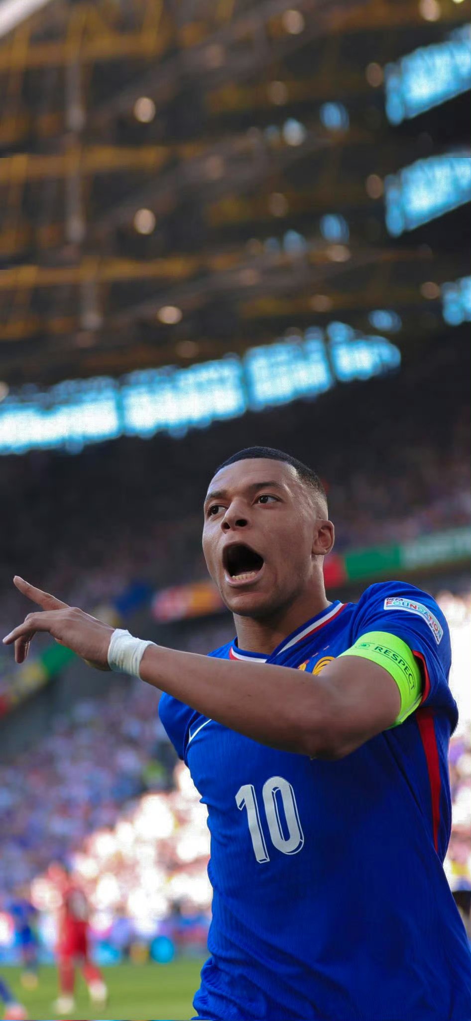 竞猜首页-姆巴佩的踢法(姆巴佩最适合踢什么位置)