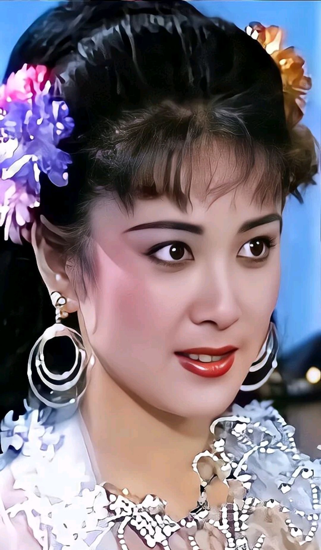 傅艺伟饰演的苏妲己,身段妖娆,魅惑入骨,当年是多少男观众的白月光