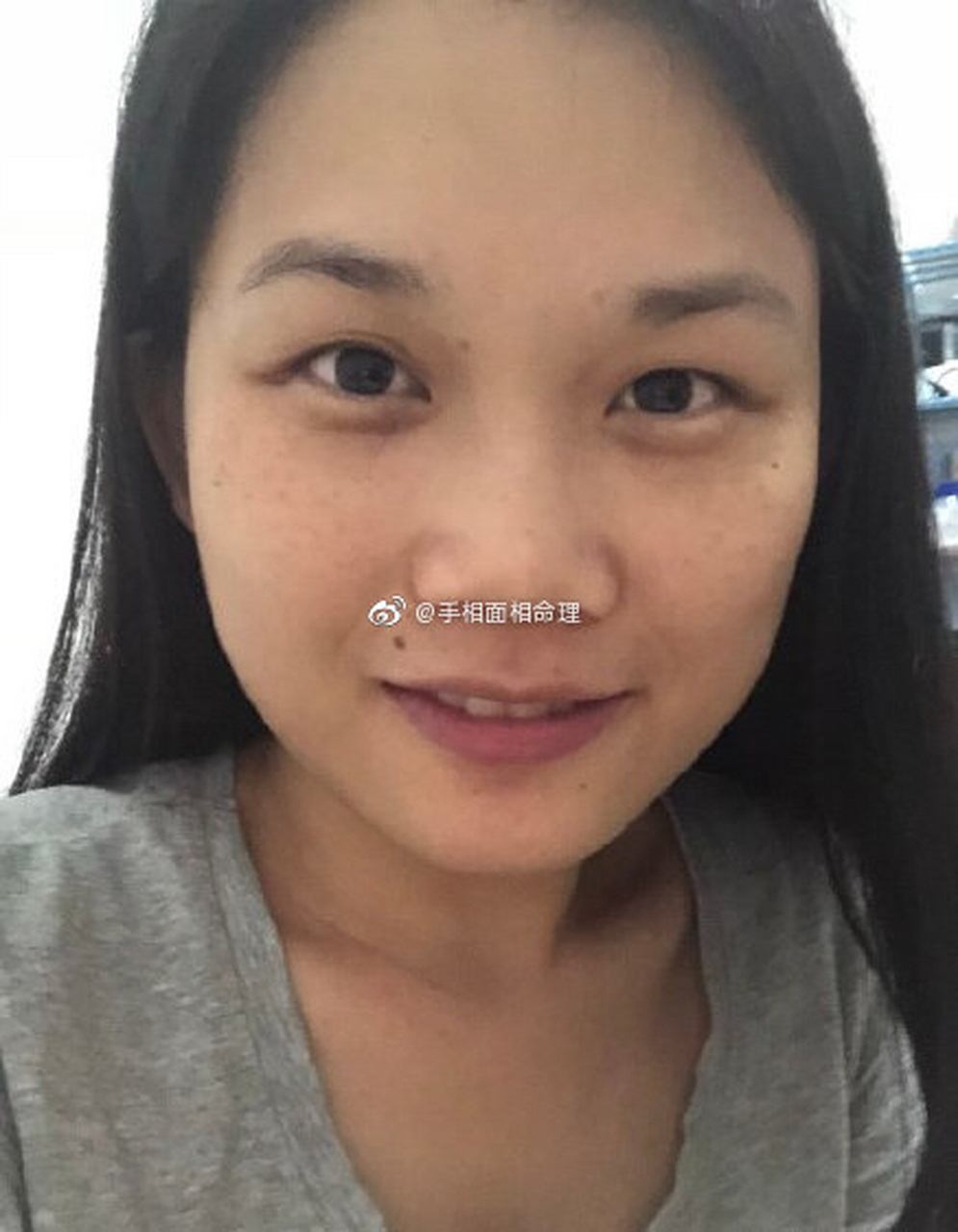 面相预测#从面相中看,两眉间距过宽,比较敏感,也比较固执,因此纫鬃