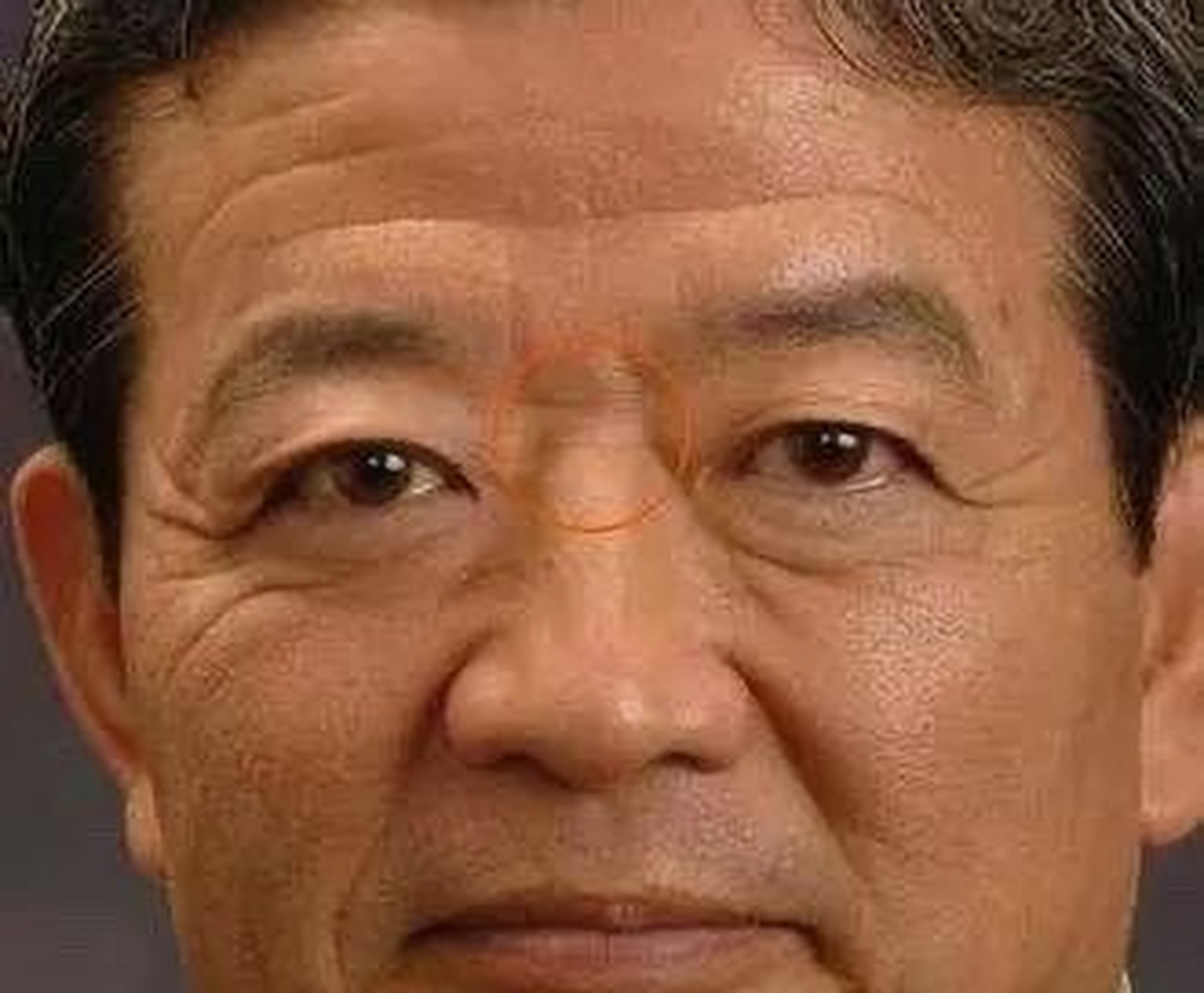 男人山根断开代表着什么性格又如何?