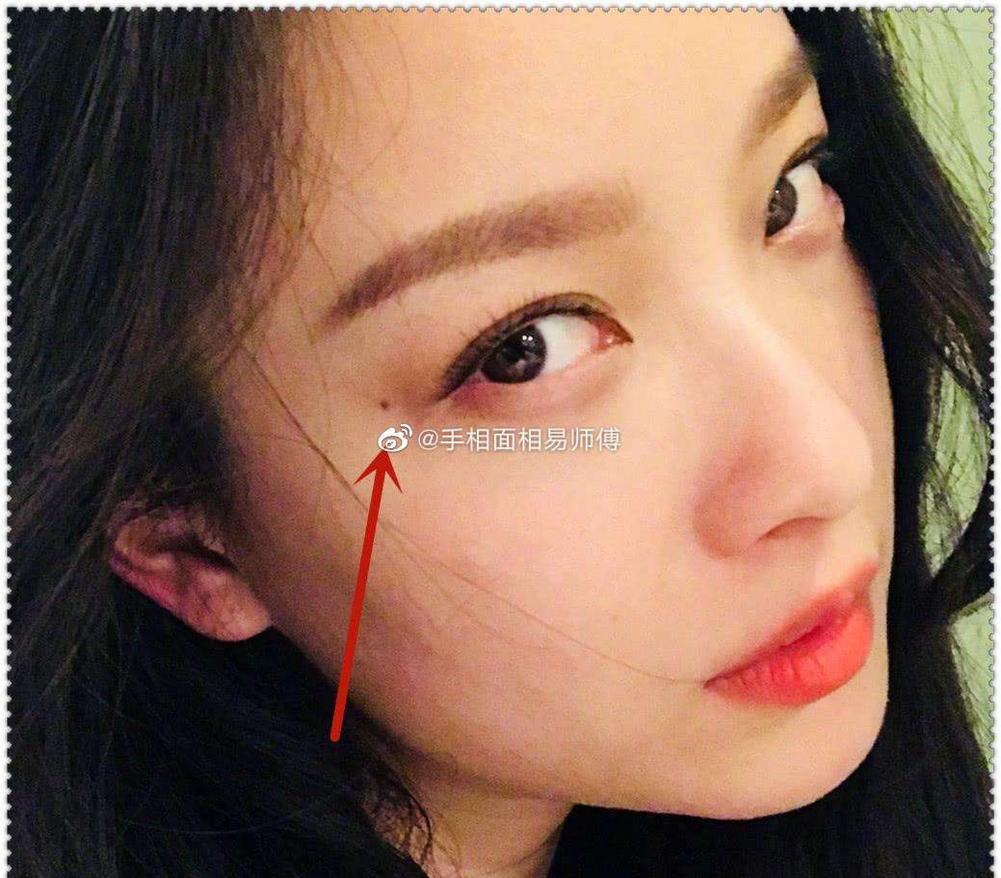 桃花痣,之泪痣 下眼皮下面的痣统称泪痣,有泪痣的女生都比较感性,泪点