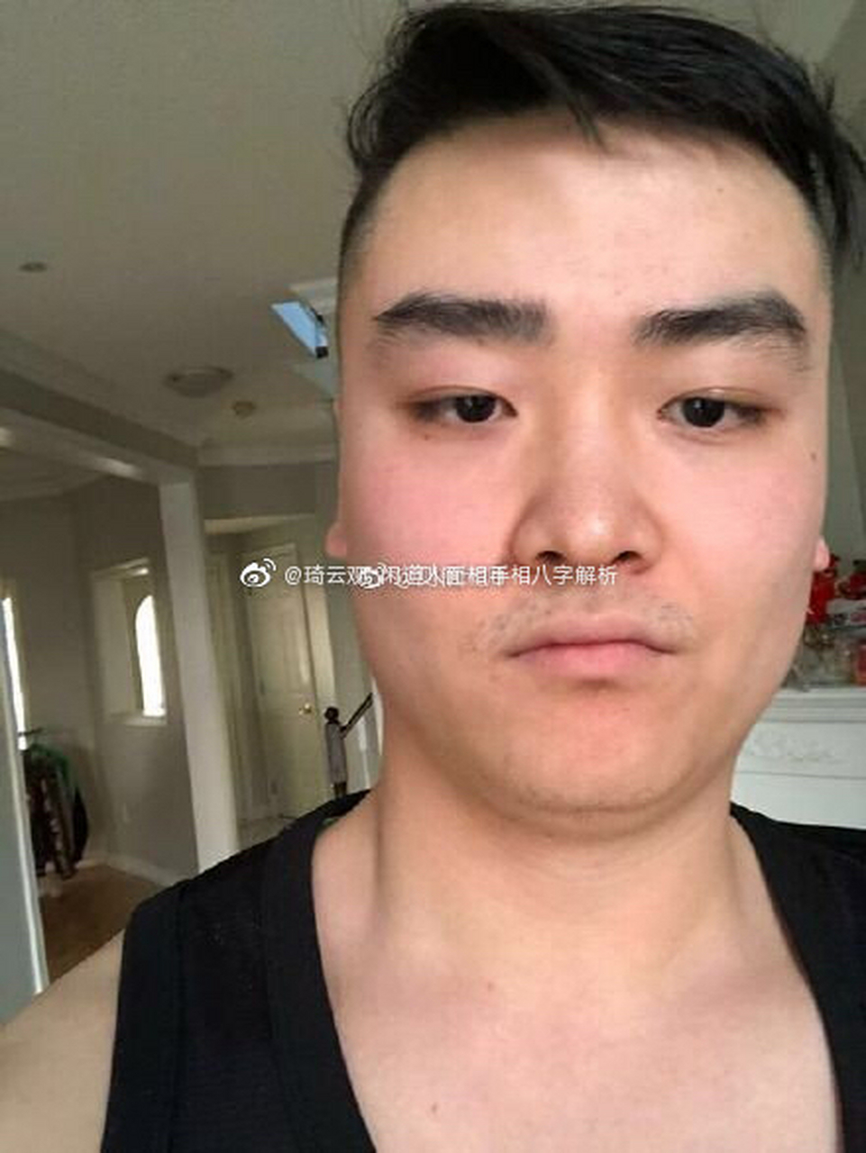 面相中眉毛最忌讳的就是过于粗浓或者是出现逆生,看你面相眉毛粗浓,逆