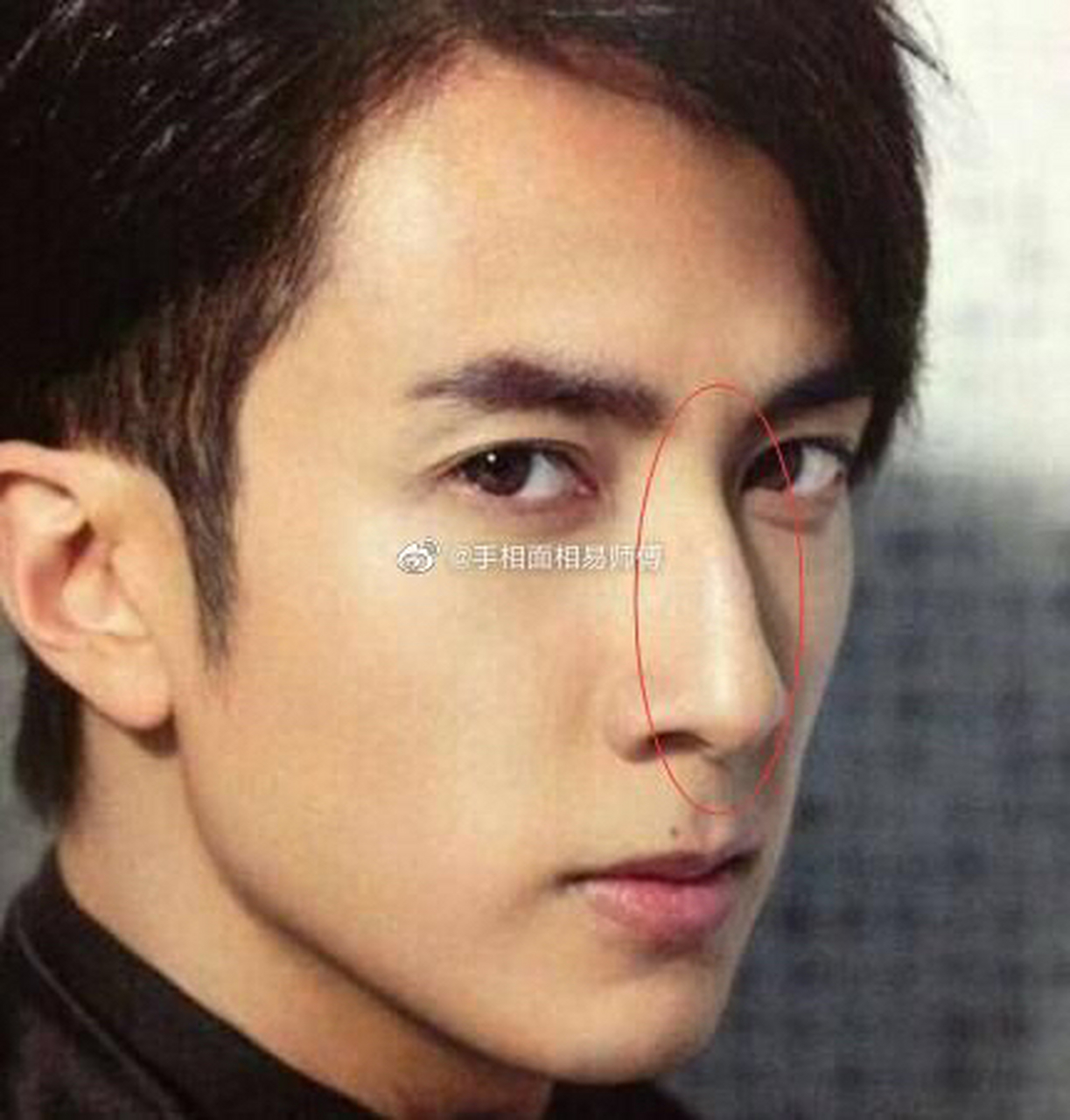 心机很深男人的面相 鹰鼻三角眼 鹰鼻也就是像老鹰一样的鼻子,鼻子