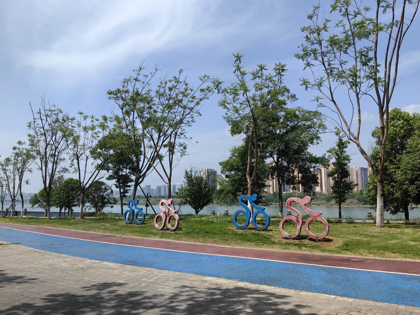 五一假期,追剧,熊出没 hello小朋友,五一假期你在追什么剧?