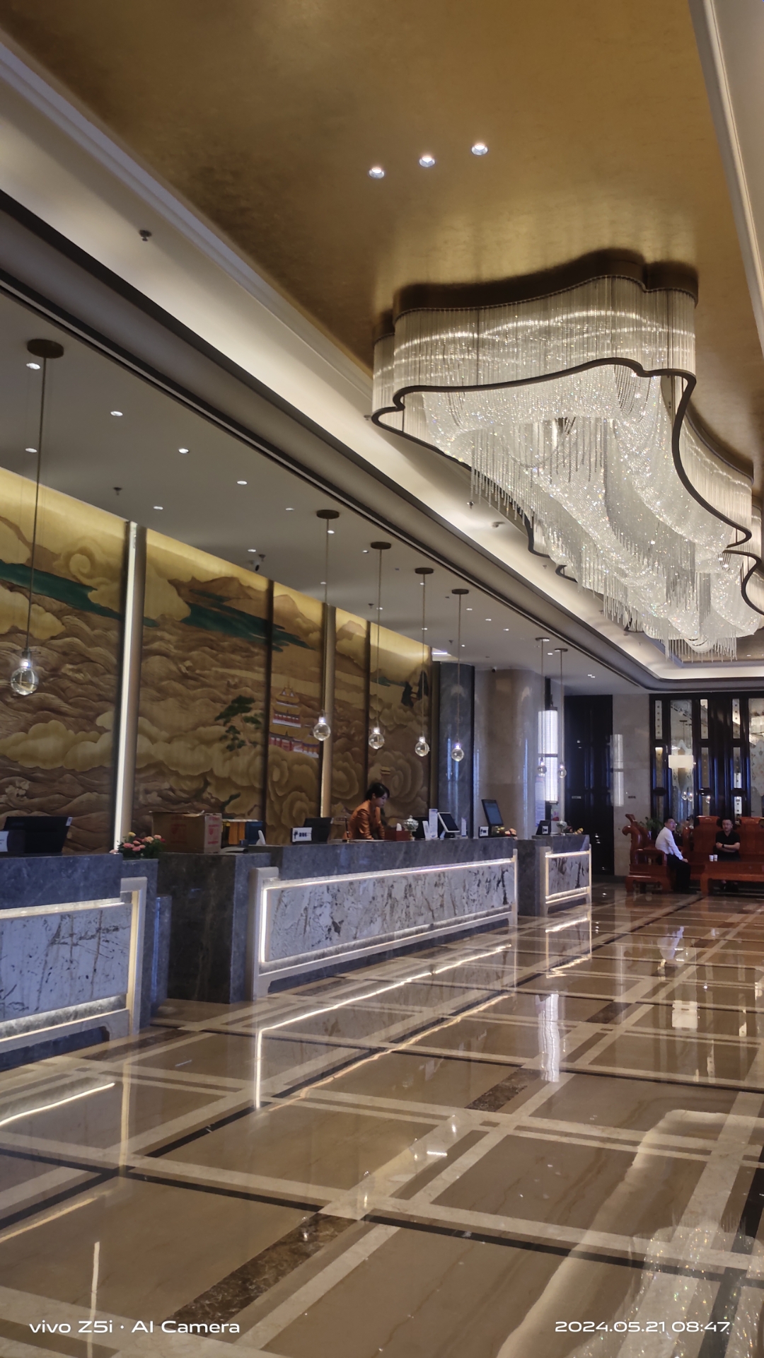 本地推荐#莱州华玺大酒店从外面看高大气派,里面富丽堂皇.