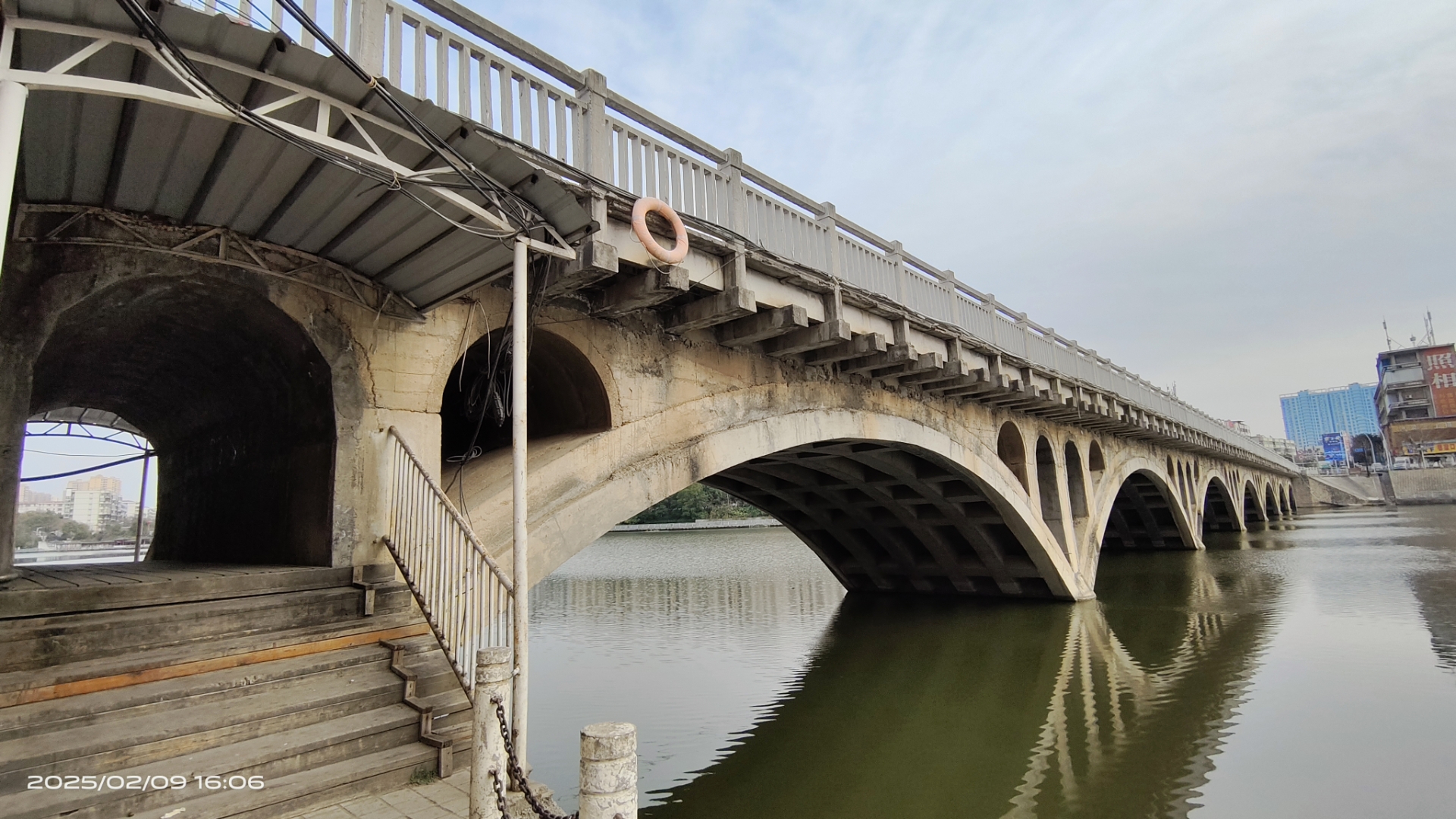 《群言微语》:阳光是欣荣美好的事物,时时传递给人们