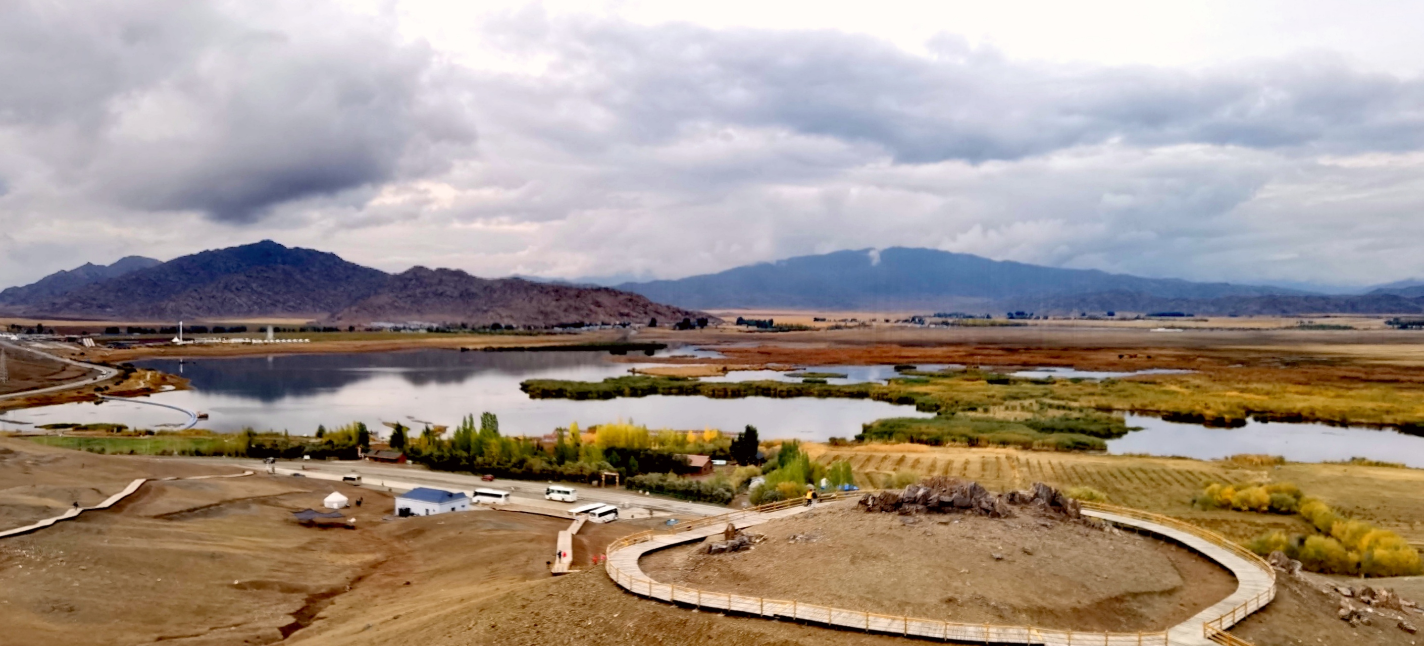 可可苏里景区位于新疆阿勒泰地区富蕴县,是可可托海国家地质公园的