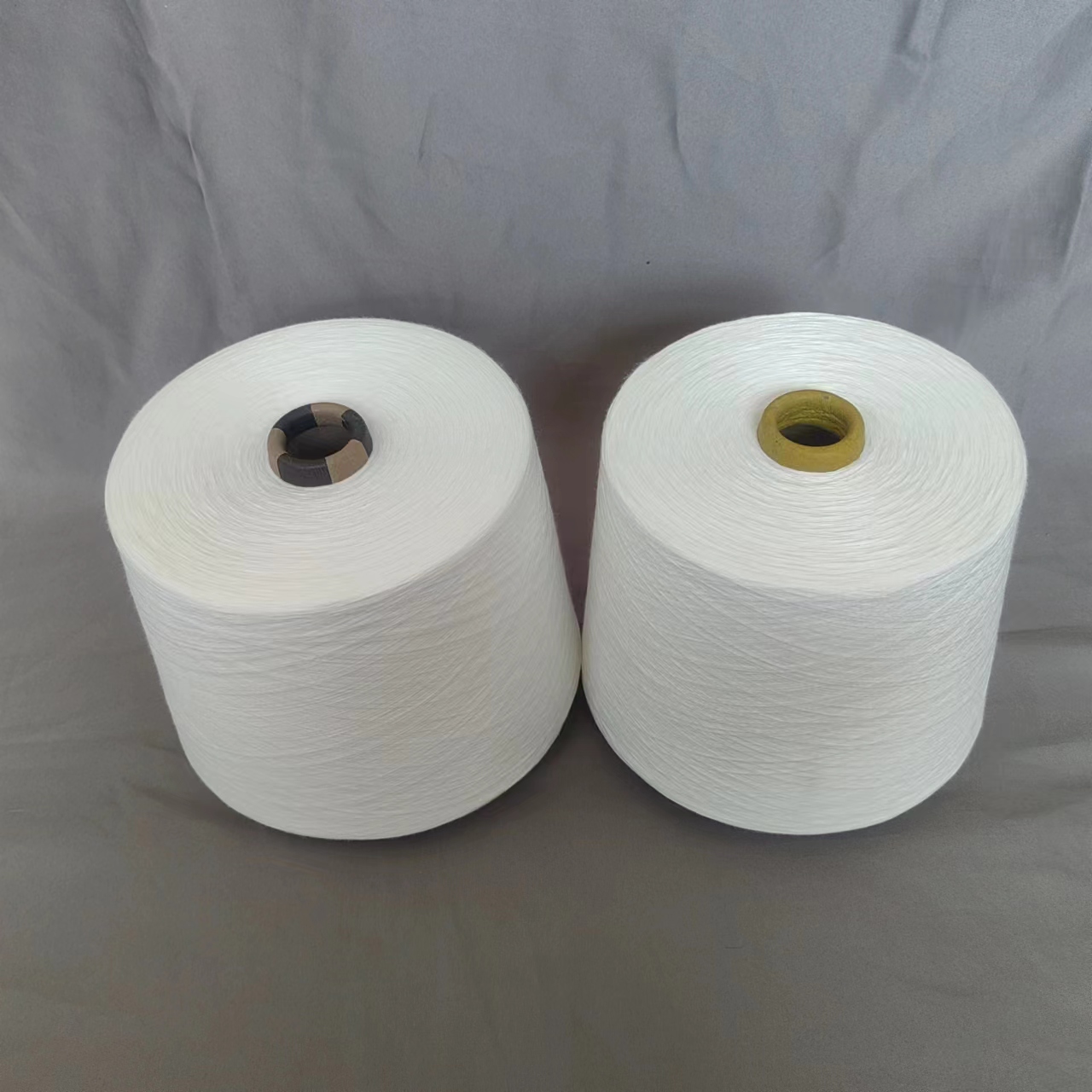 阻燃涤纶纱因具有阻燃性,应用范围很广,除了产业用纺织品,建筑内装饰