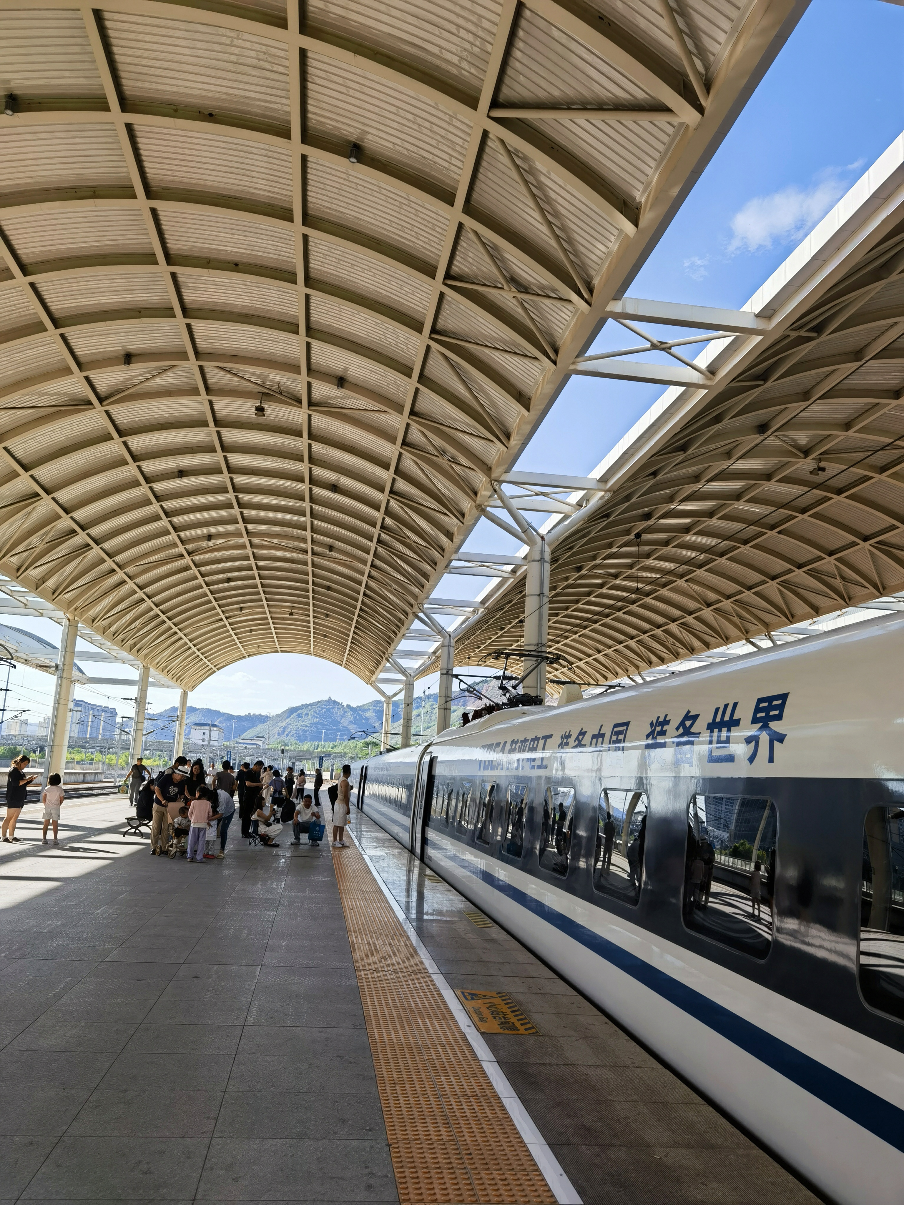 第一次知道在高铁上还可以点礼庄山地铁站长寿北站高铁站兰州发重庆