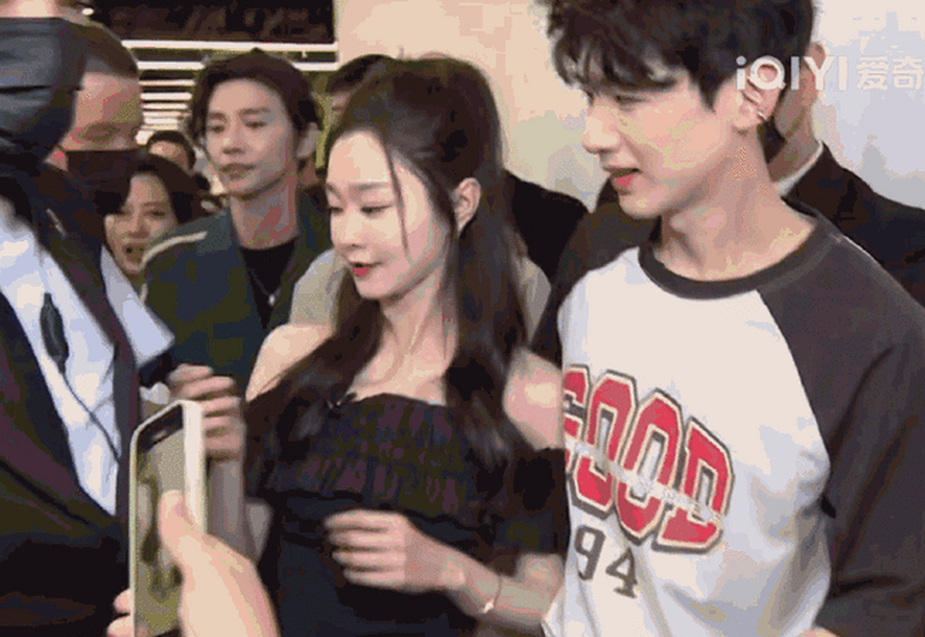 何炅王嘉尔曾预言白敬亭宋轶# #娱乐# #娱乐最前沿#  首先,我们来