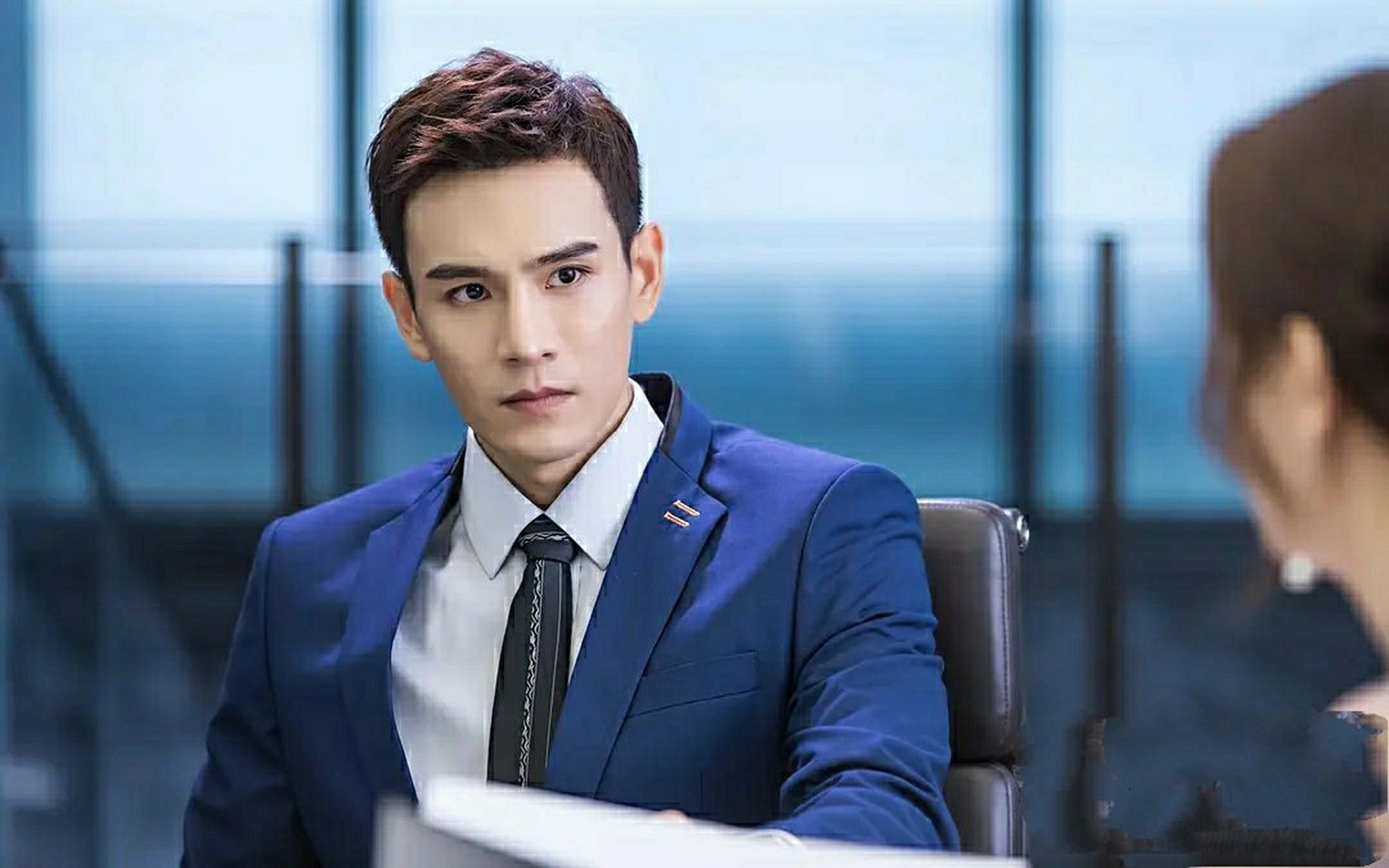 《如懿传》的播出,让凌云彻的扮演者经超火了,从2009年毕业到2018年