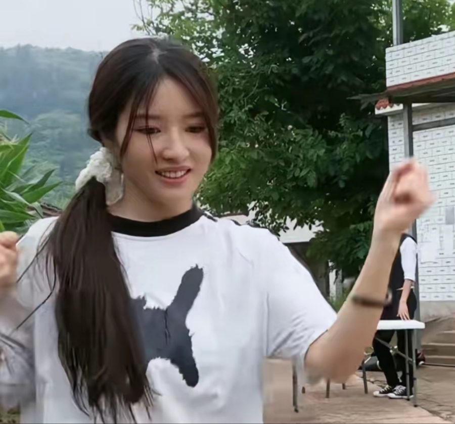 百万网红阿梓回老家南充直播,这给南充文旅带来机遇与挑战.