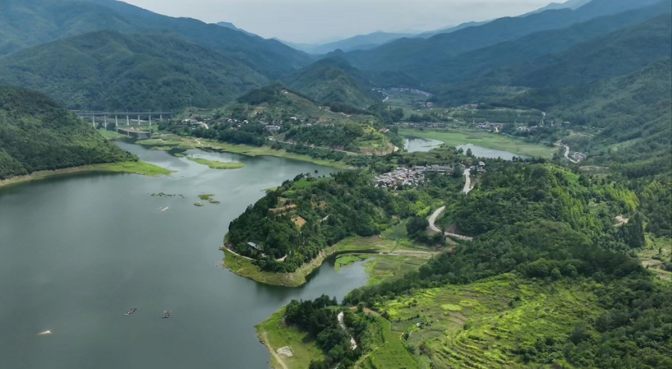 一个山美水美的地方,陕西汉中市宁强县广坪金山寺村