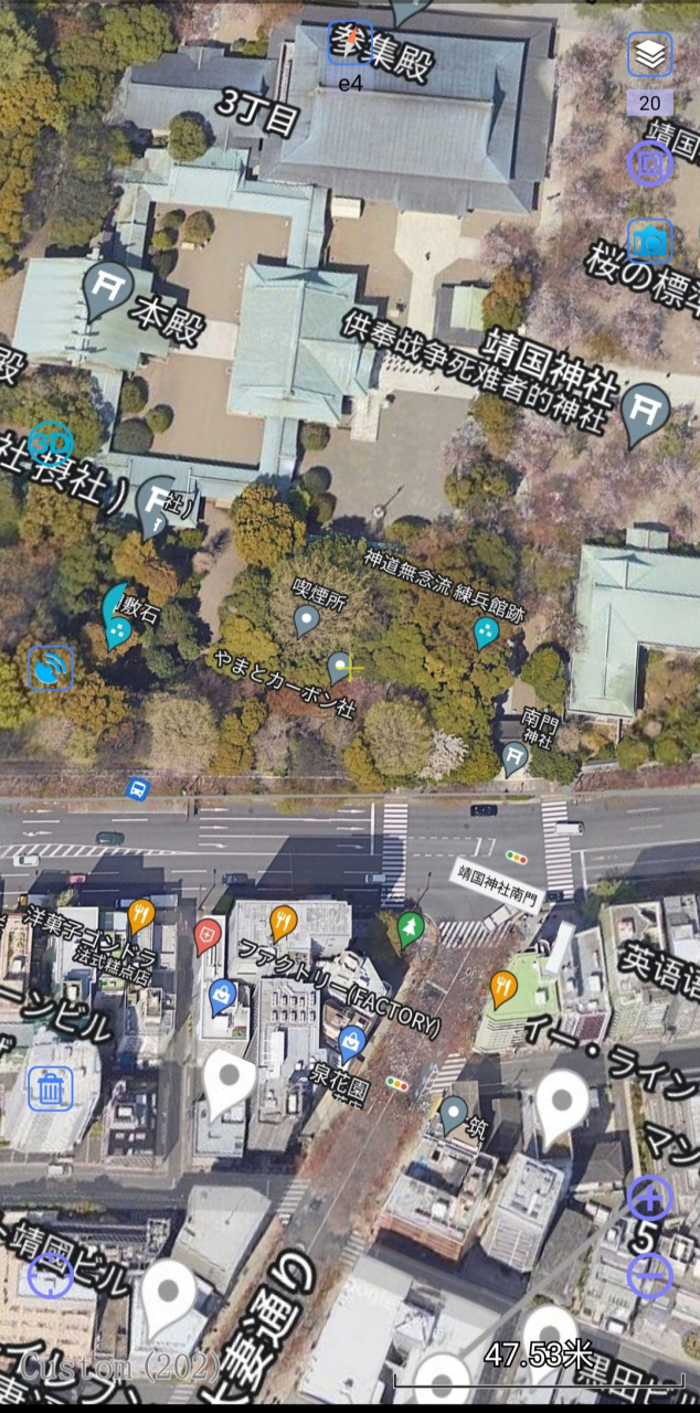 图中这个黄绿色的条状不明物就是日本臭名昭著的靖国神社鸟瞰图,位于