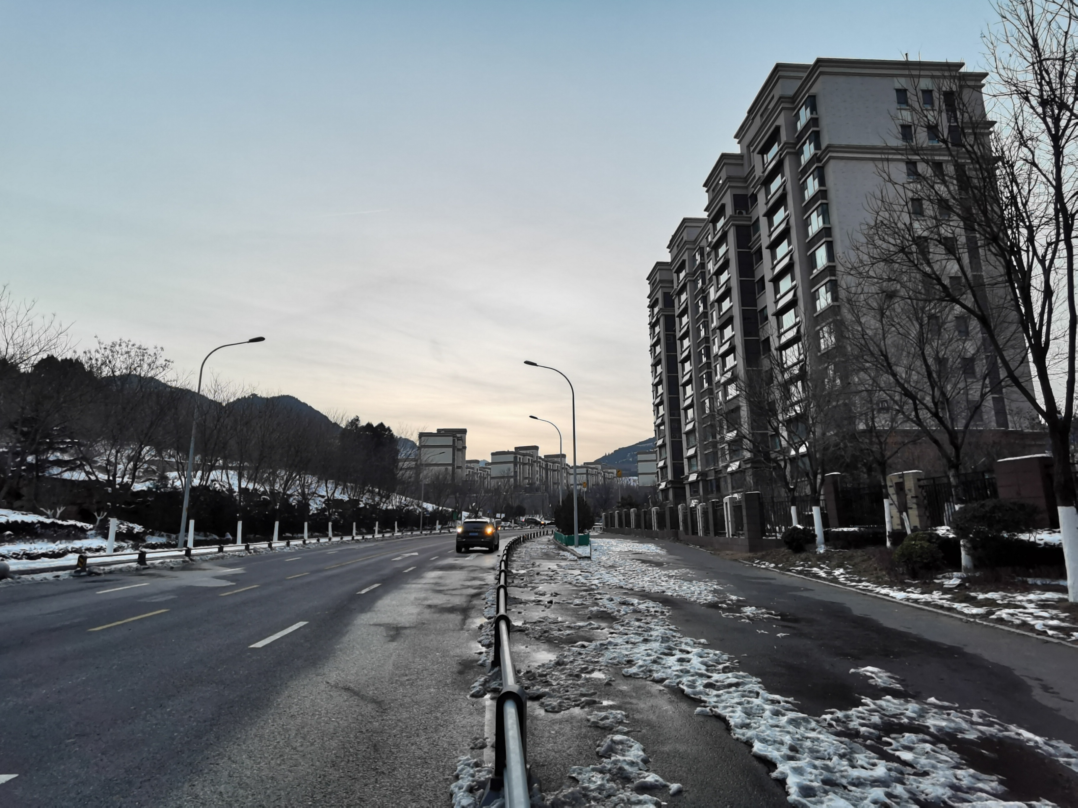 西江华府六区六层洋房,200平的大平层,目前只有一楼在售    在济南的