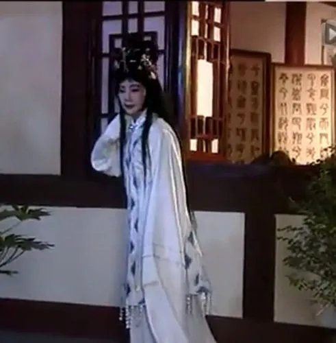 秦腔百家# 记得小时候最爱看的节目是《秦之声》,很喜欢主持人刘波.