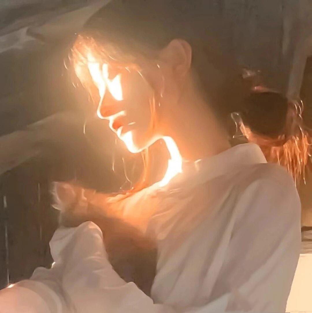 光感救赎白月光女头