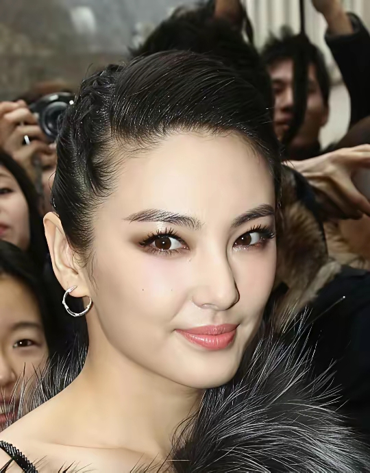 面相如何去看傲娇程度 山根高,傲娇程度 20 鼻梁高,傲娇程度 20 眼角