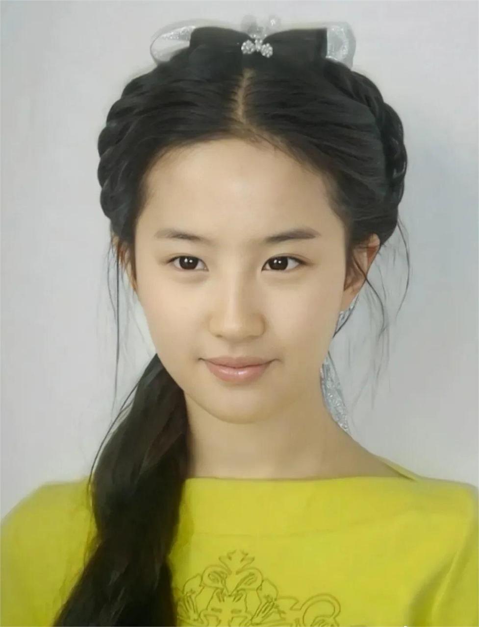 刘亦菲18岁时去面试小龙女拍摄的素颜照