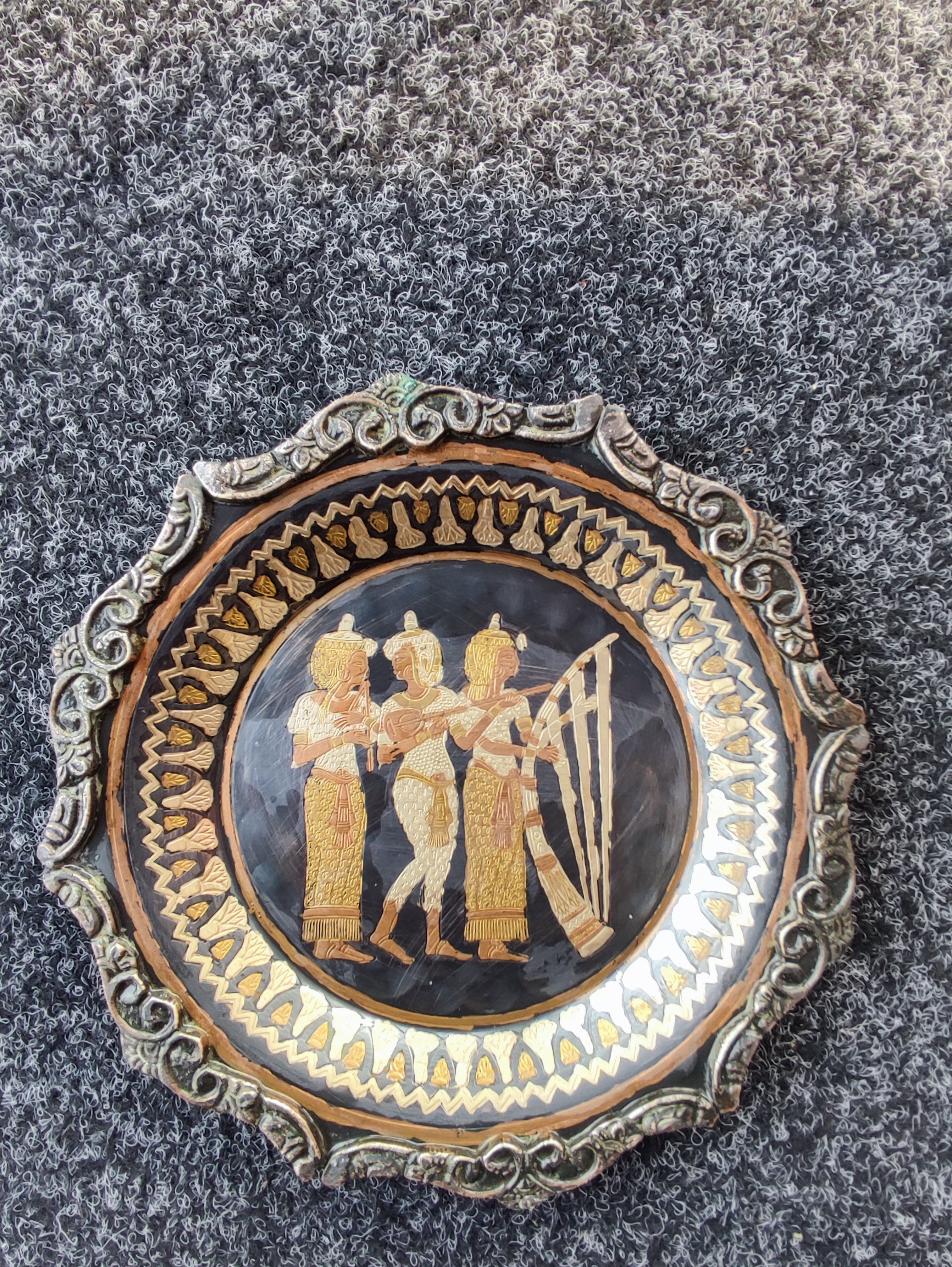 所谓民族的便是世界的,毫无意义且无道理