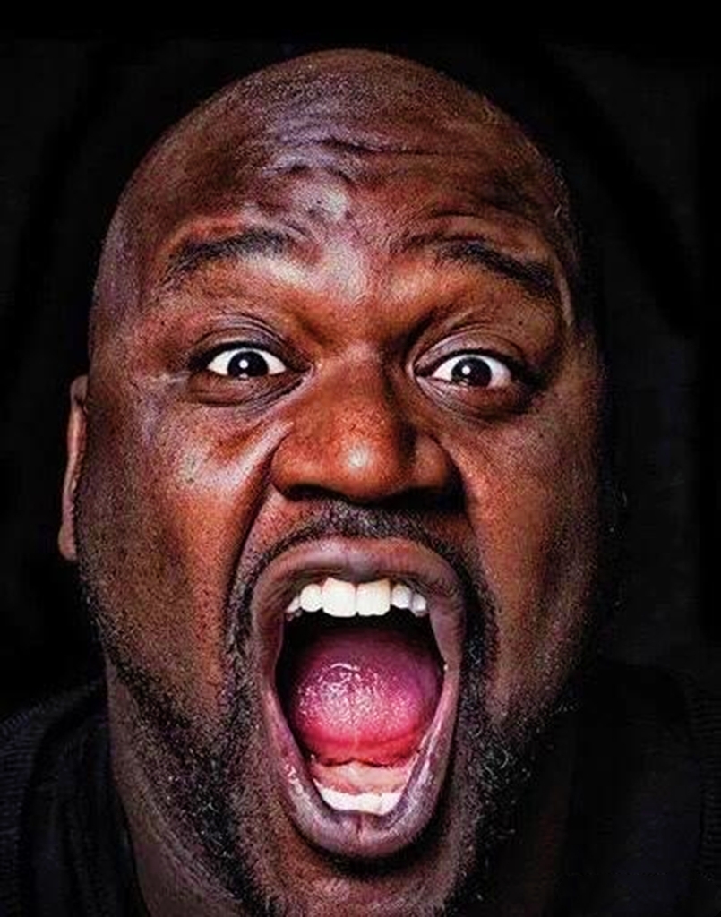 美国篮球运动员奥尼尔的表情包,如同中国的京剧脸谱,要吓倒多少人啊!