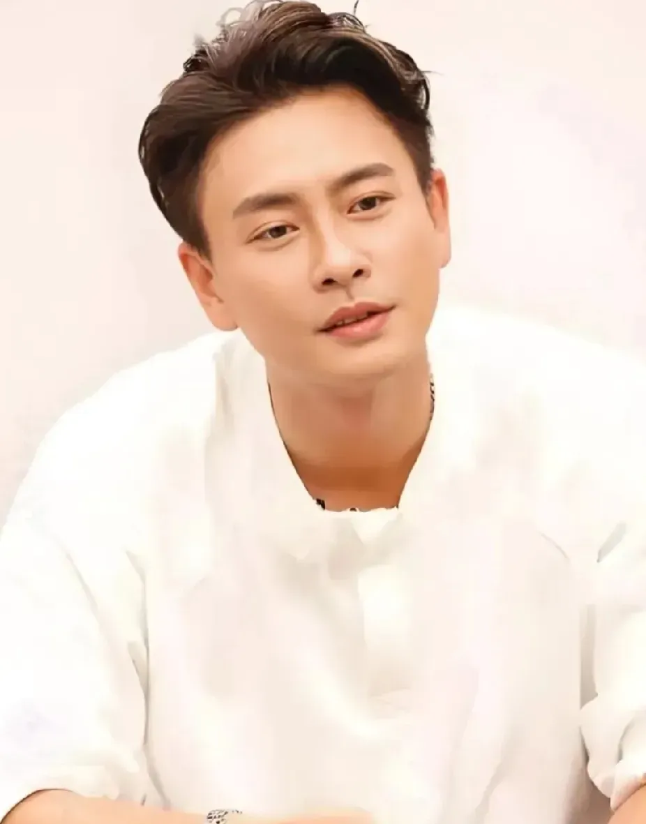 天呐!你们知道黄宗泽为啥总哭穷吗?