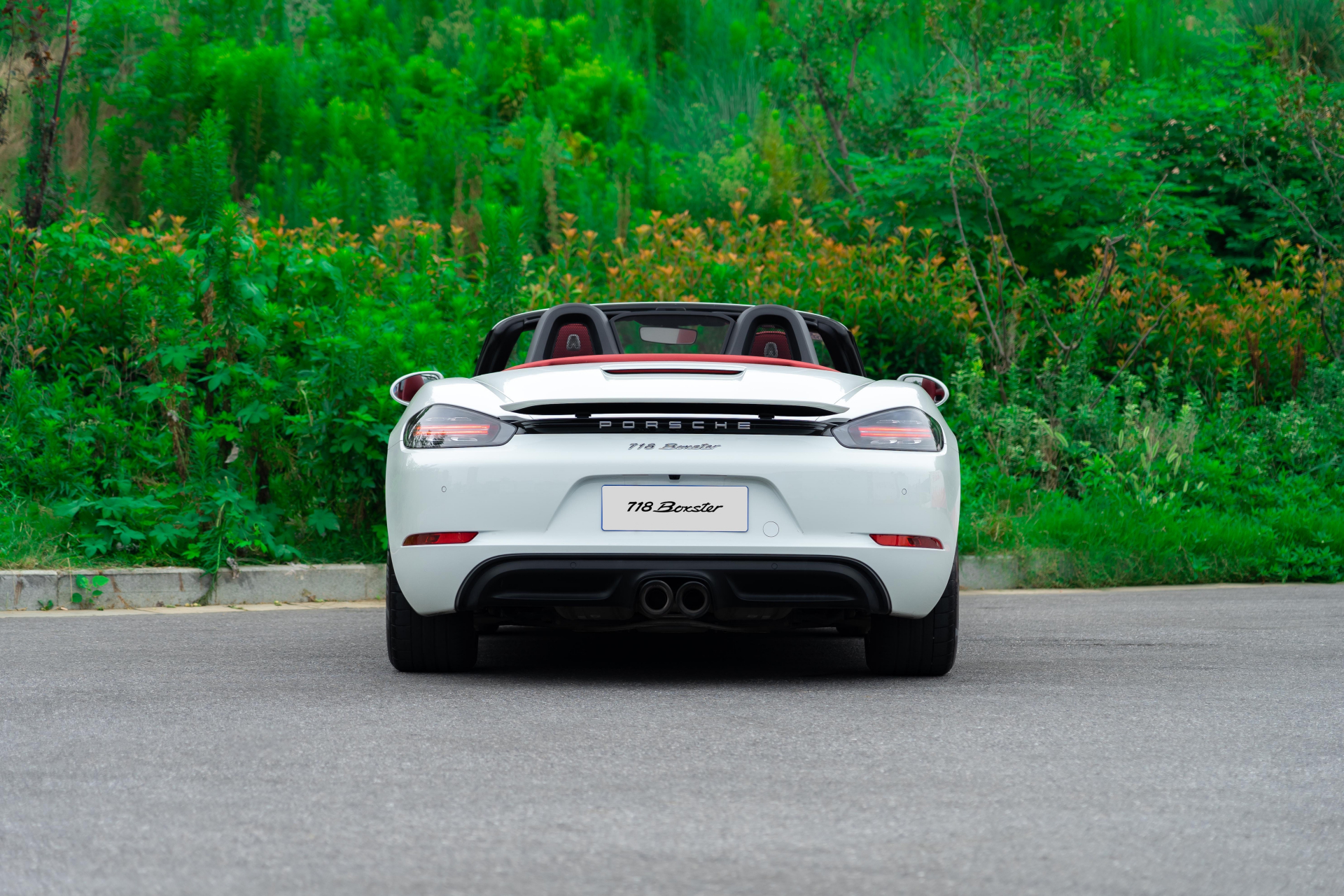 保时捷718[话题]#  【车辆名称】2022款 保时捷718 boxster 2.