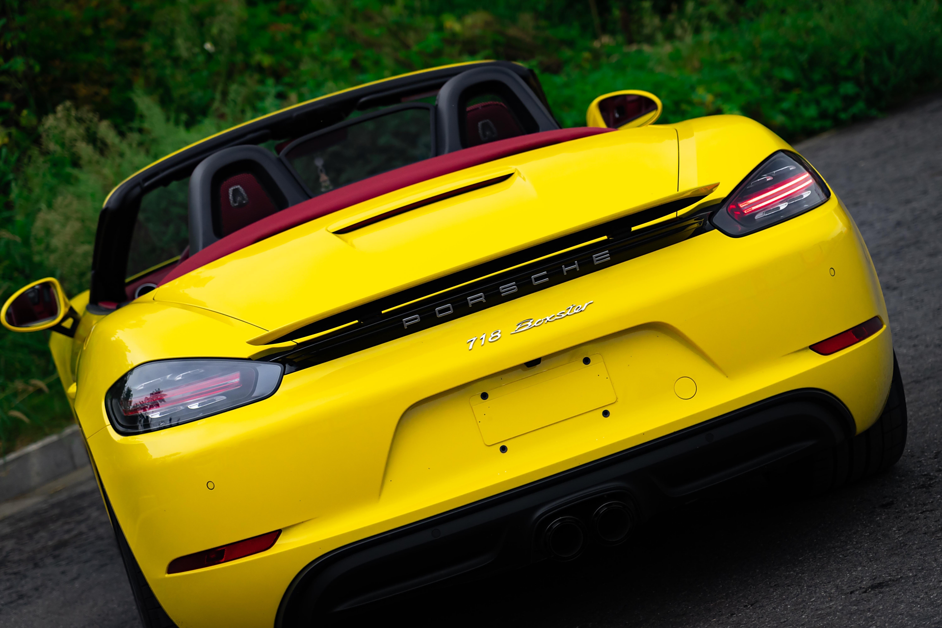 保时捷718[话题]#  【车辆名称】2022款 保时捷718 boxster 2.