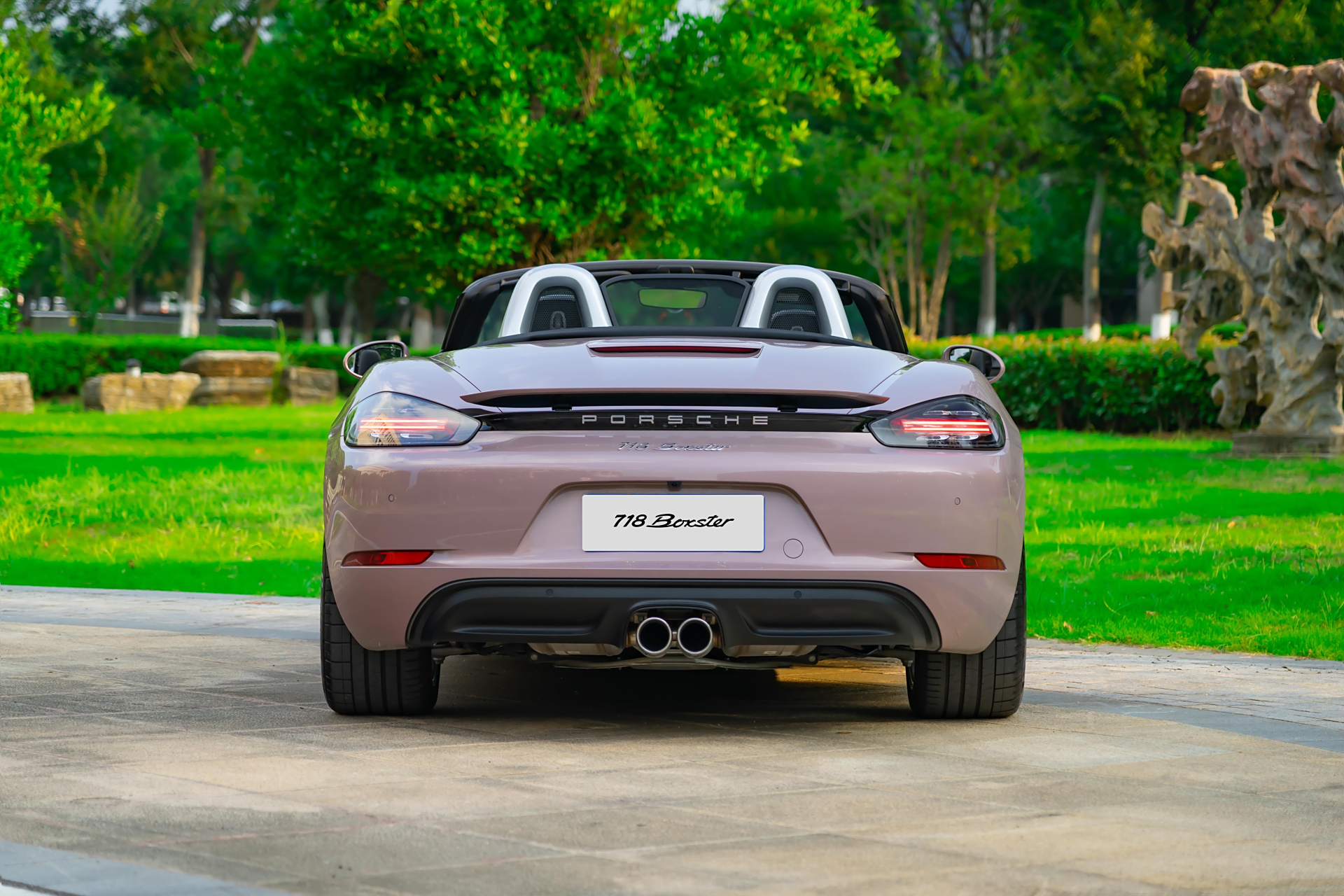 保时捷718[话题]# 【车辆名称】2022款 保时捷718 boxster 2.