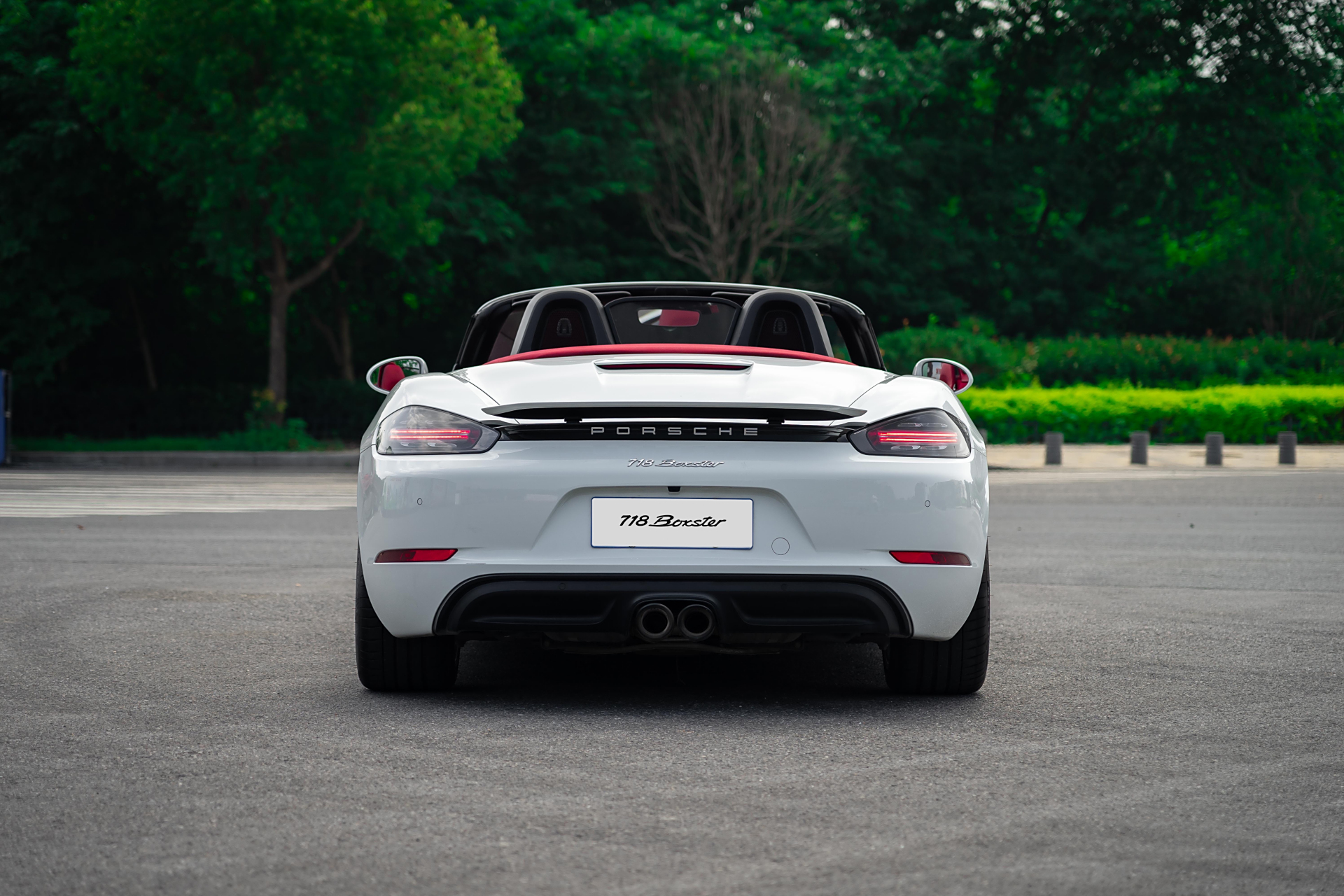 保时捷718[话题]#   【车辆名称】2022款 保时捷718 boxster 2.