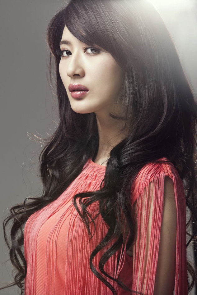 女人眼神的魅力勾人心魄 一个女人最.@告施艺的动态