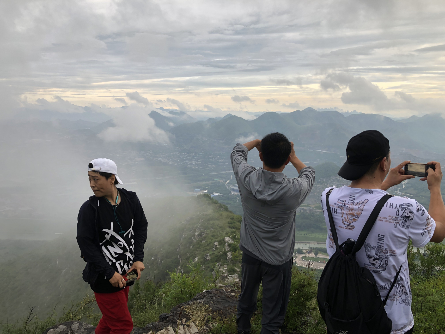 满城区抱阳山,顺平响水溪