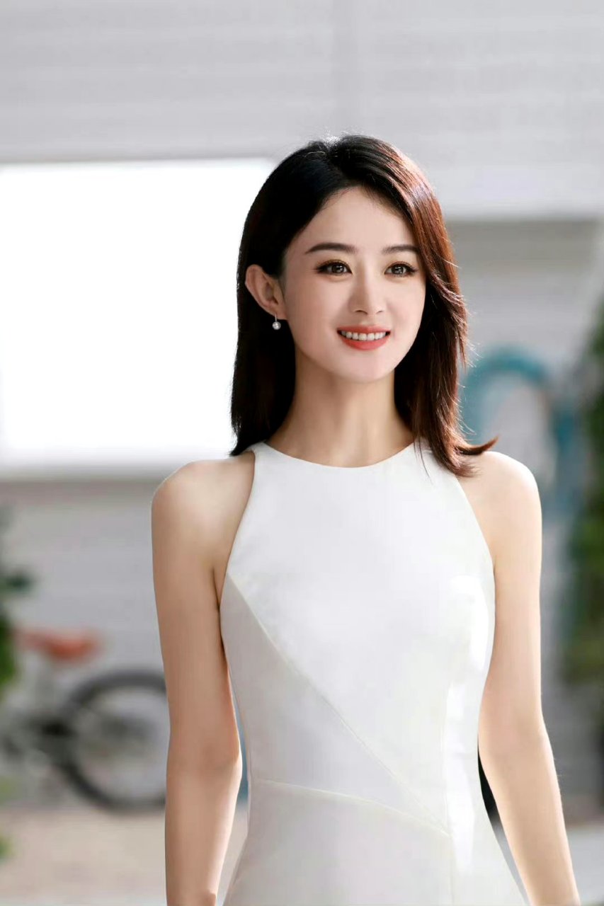 赵丽颖# #娱乐# #娱乐最前沿# #赵丽颖短发无袖白裙#好温柔好漂亮的