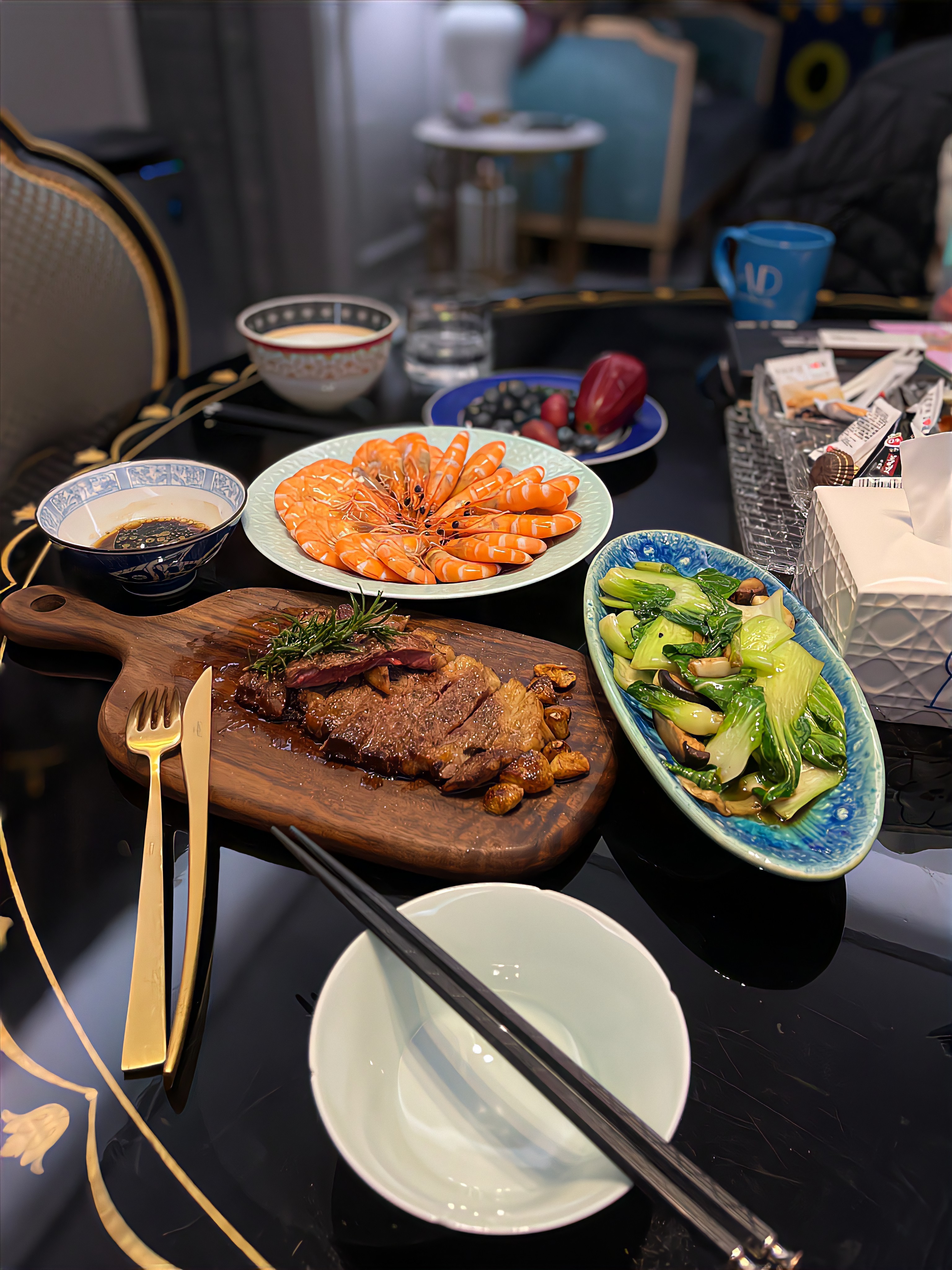 好吃饭,好好睡觉,早睡早起,锻炼身体,不要跟傻子讲道理,不要跟狗吵架