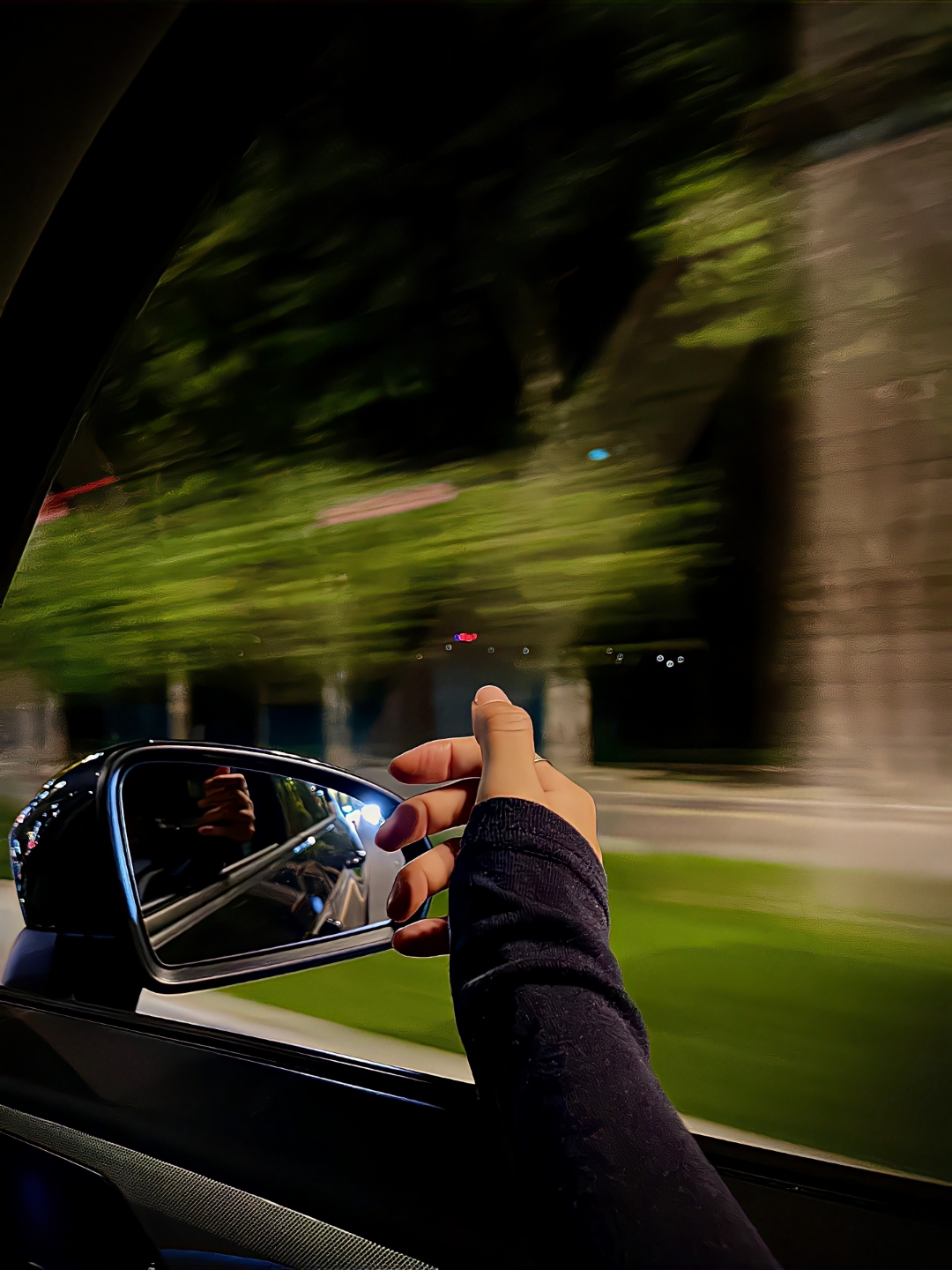 生活没有投机取巧,有本事就挣有本事的钱,没本事就