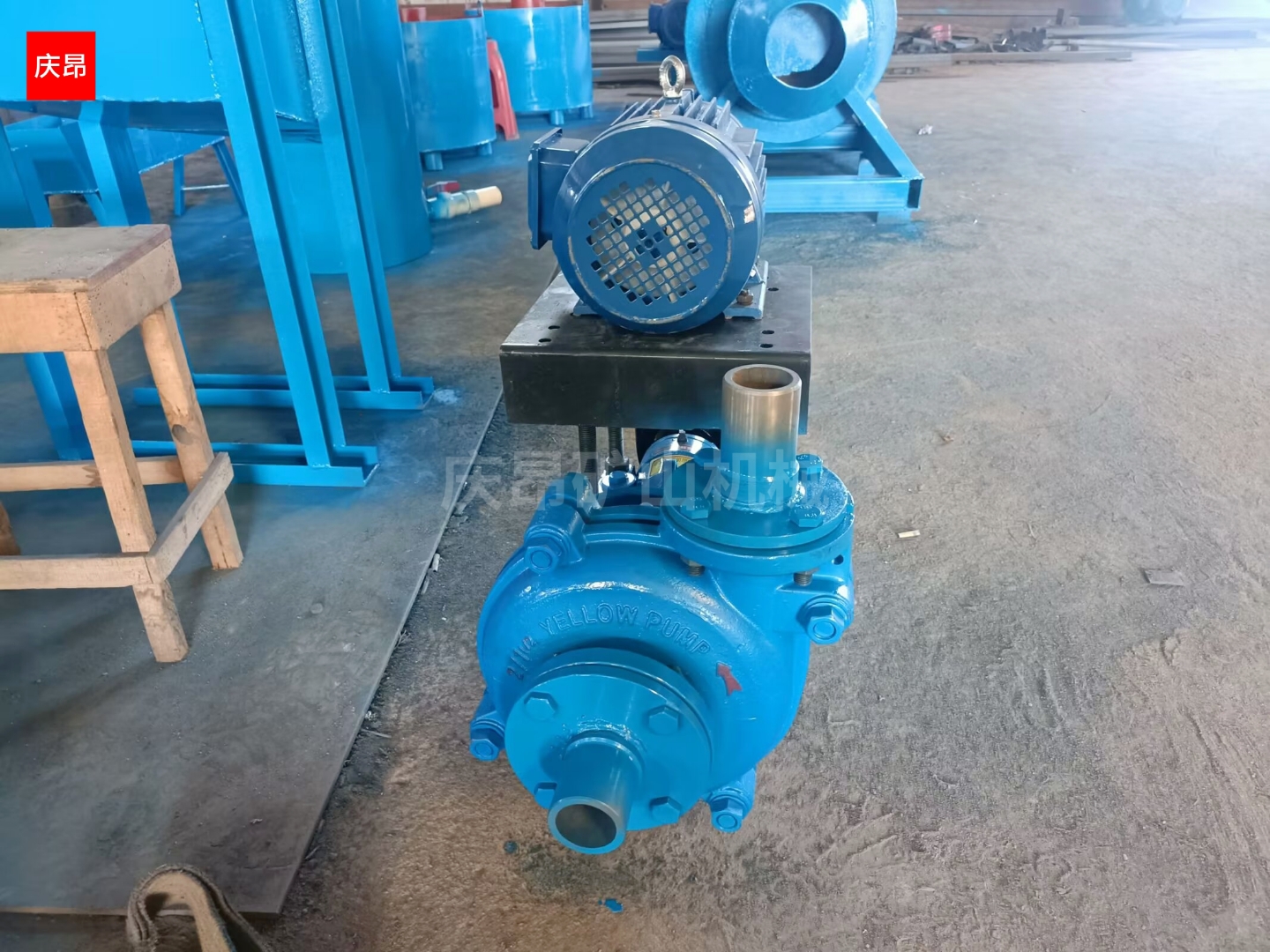 渣浆泵是一种用于输送含固体颗粒浆体的设备,广泛应用于矿山,电力