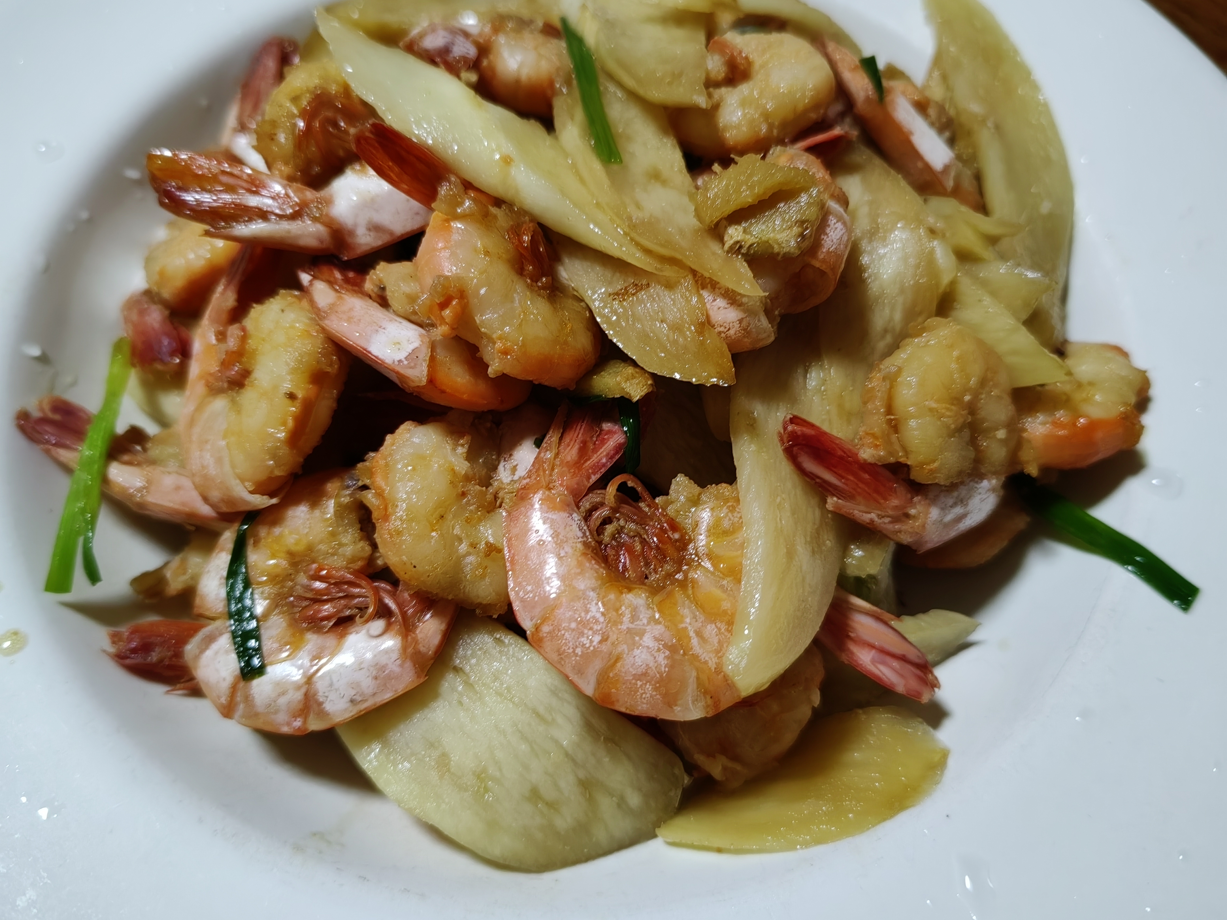 "海虾仁炒茭白"样子不太好看,味道还不错