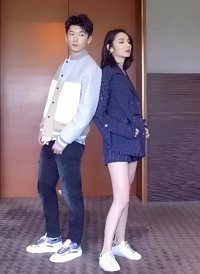 刘芮麟前女友是嘉行四朵金花之一的"代斯"