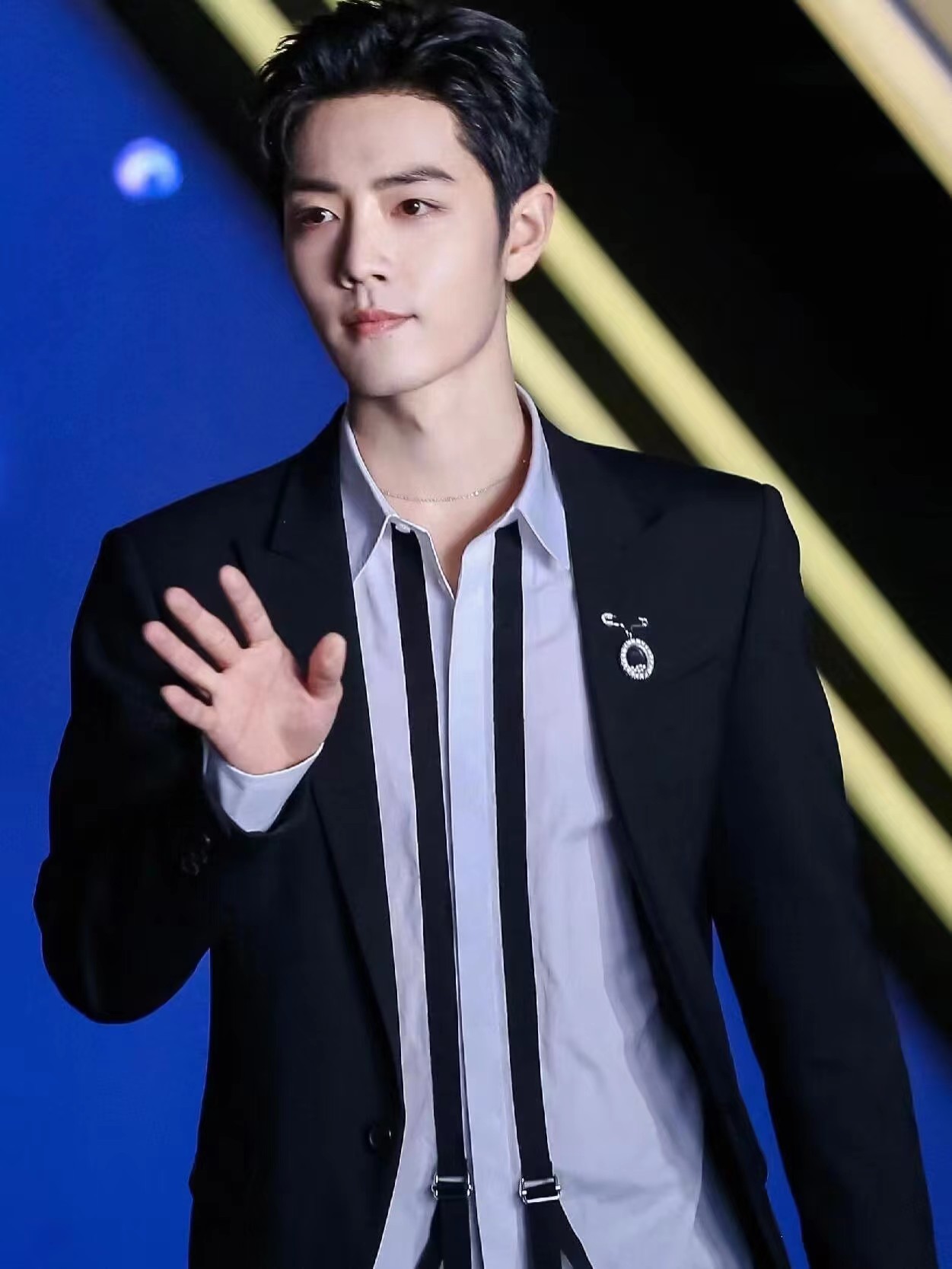 1,李晨和王宝强关系还是很铁的,李晨出演《八角笼中》都没跟经纪人说