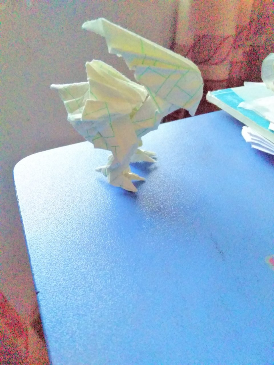 折纸展示 名称:黄色小鸟(陆行鸟) 作者:神谷哲史 难度:6/10 耗时:43