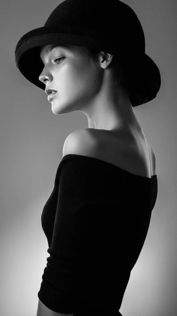 经典摄影黑白色女星效果图,每一款拍摄都是极品,值得一欣赏的黑白美感