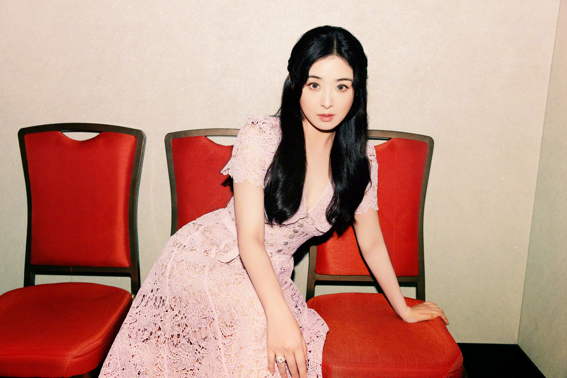 明星穿搭# #张含韵