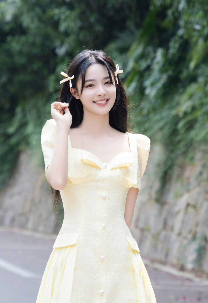 明星穿搭# #李莎旻子