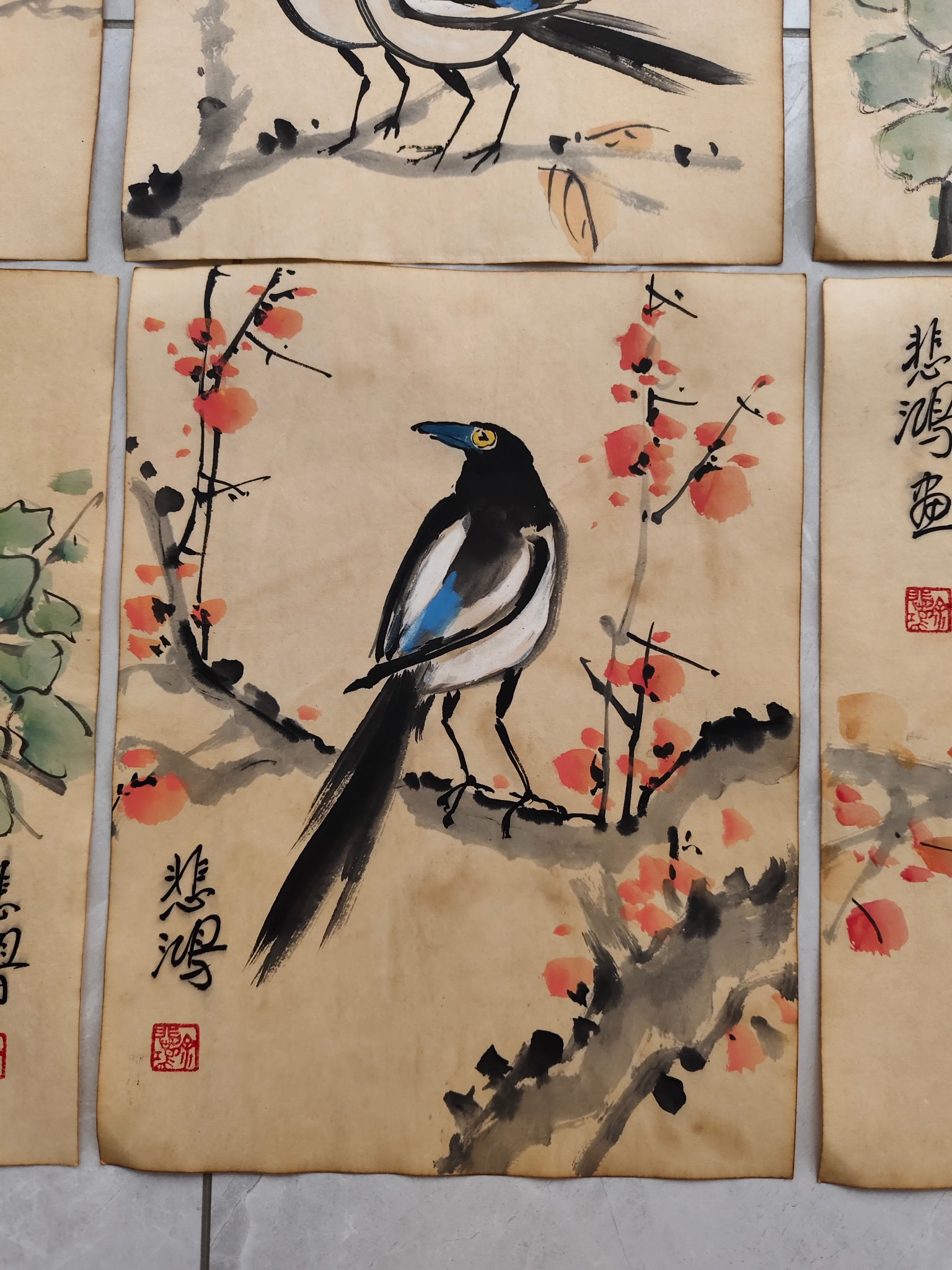 旧藏 徐悲鸿小品画,这组喜鹊画作,以传统笔墨绘就灵动生机